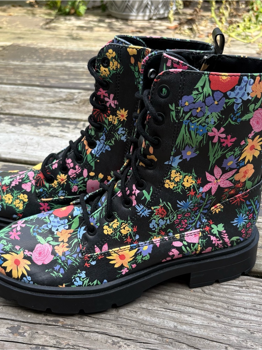 Women’s NOBO Floral Lace-Up Combat Boots - New - size 8